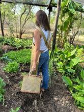 Load image into Gallery viewer, the pebblestone laid back apron