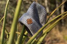 Load image into Gallery viewer, the grey go-away