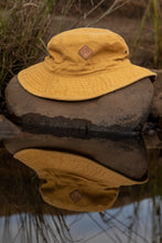 Load image into Gallery viewer, the yellow canary